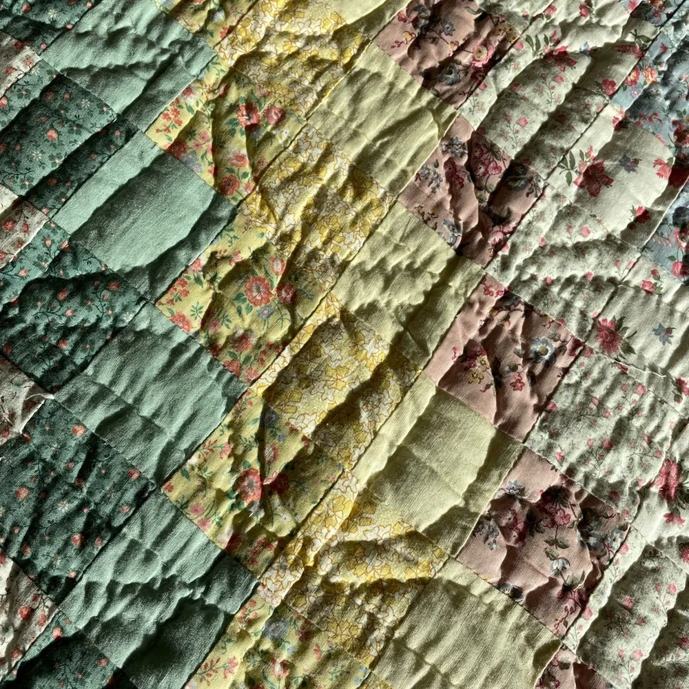 Vtg Patchwork Quilt Blanket Multi Color Hand Stitch 81x65 Trip Around The World